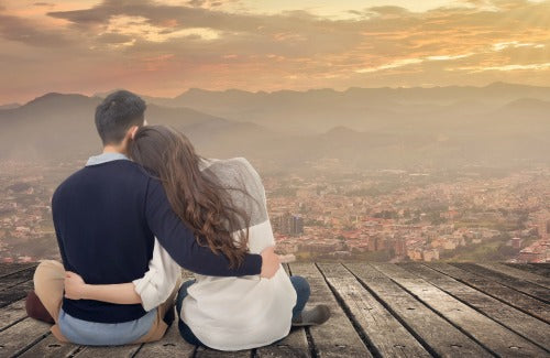 How to Have That Difficult Conversation You've Been Avoiding by Henry Cloud and John Townsend 9780310267140,Asian young couple sit and hug together against the sky in outdoor.