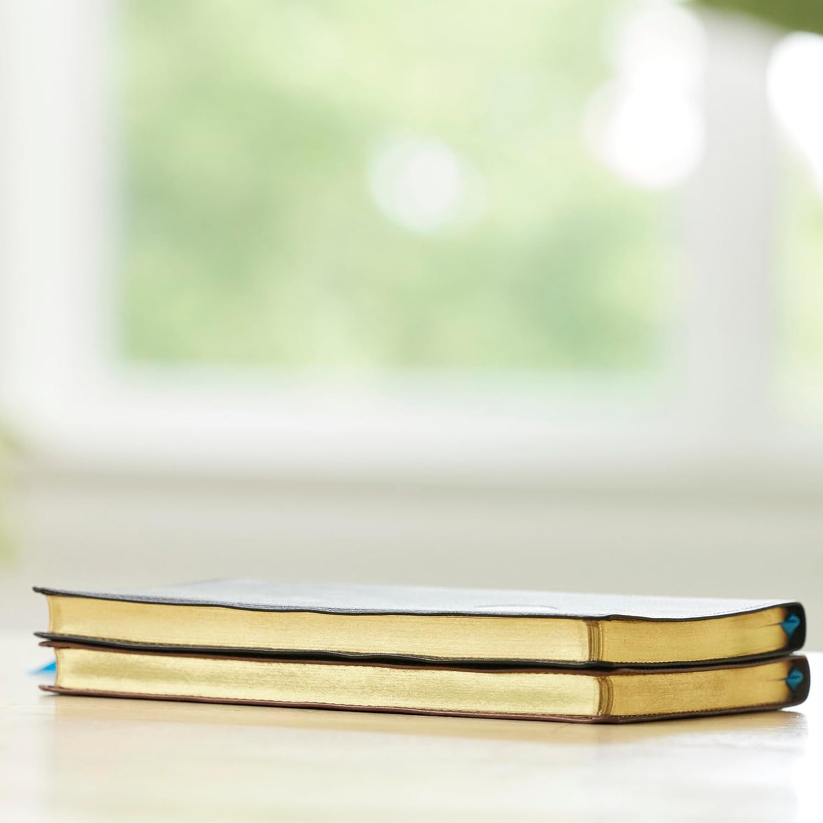 Spurgeon and the Gospels: The Gospels with Devotions from Charles Spurgeon (NKJV, Comfort Print)