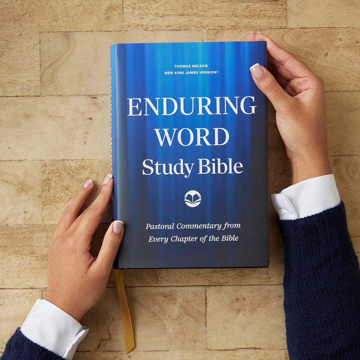 Enduring Word Study Bible: Pastoral Commentary from Every Chapter of t ...