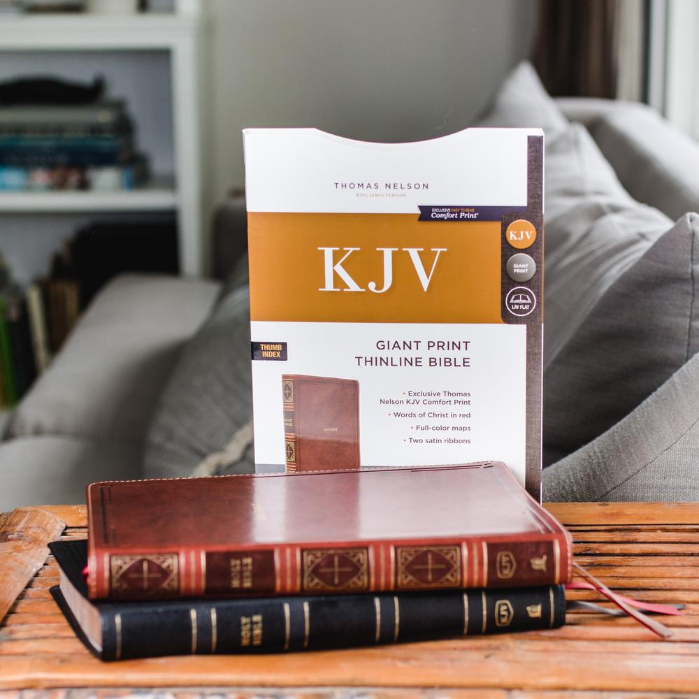 KJV, Thinline Bible, Giant Print, Red Letter Edition, Comfort Print