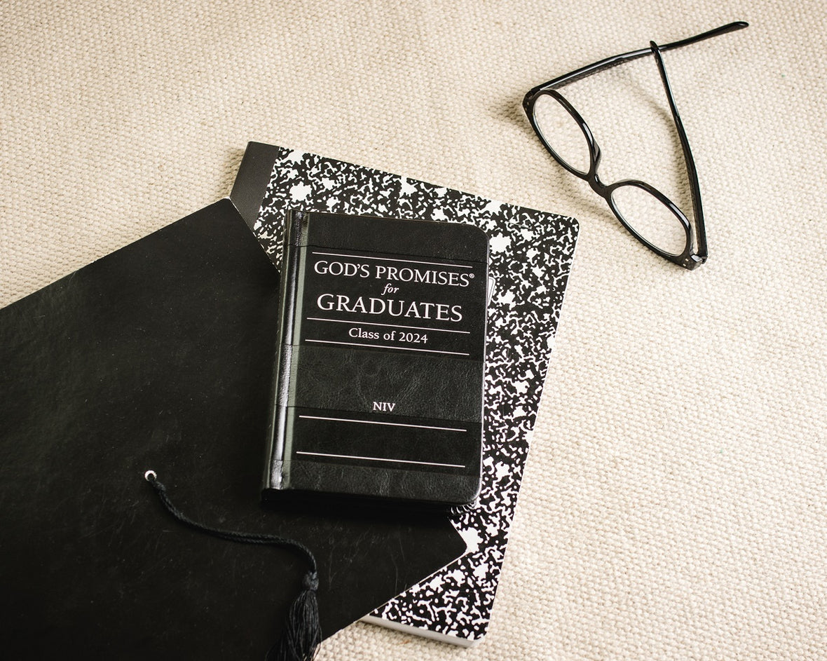 God's Promises for Graduates: Class of 2024 - Black NIV: New International Version