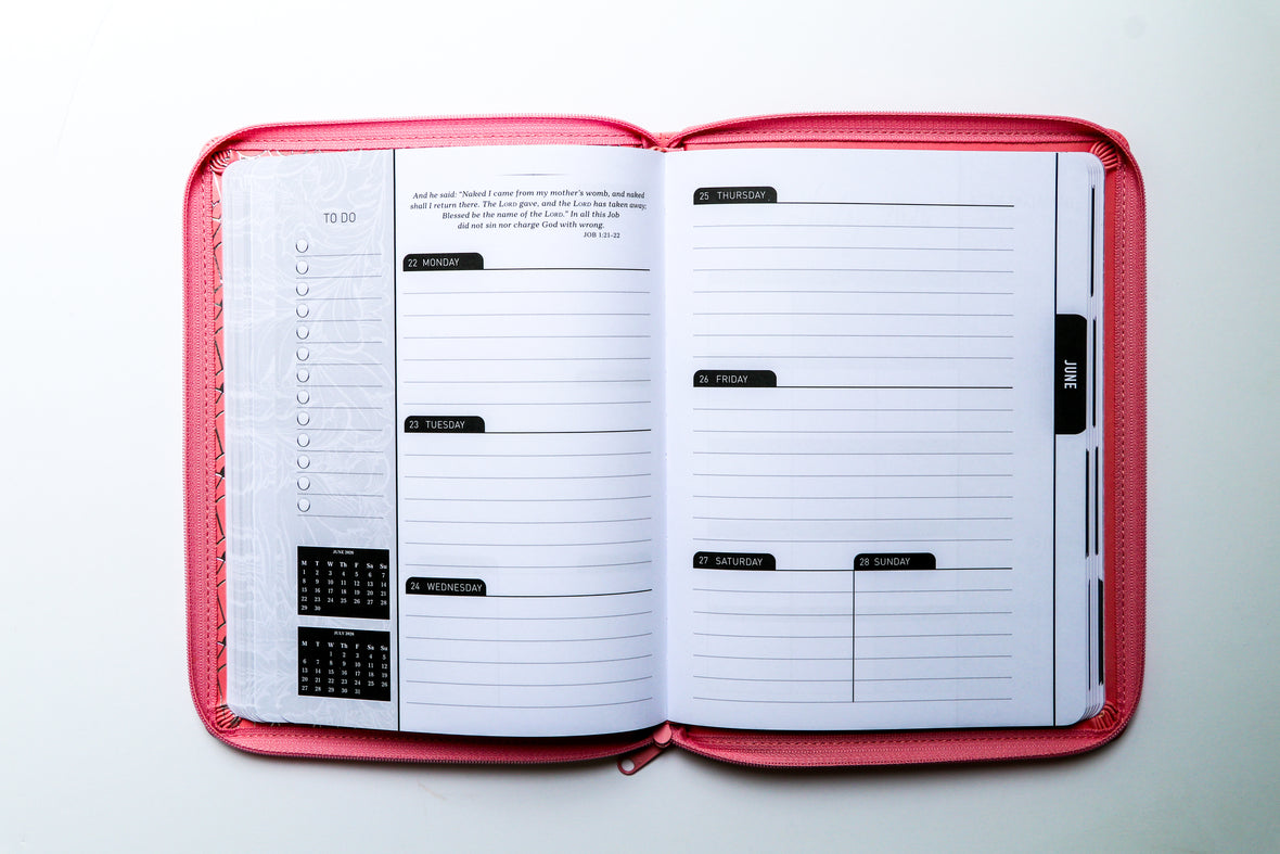 2026 NKJV 16-Month Scripture Planner, Zippered Leathersoft, Pink, The Lord Is My Light