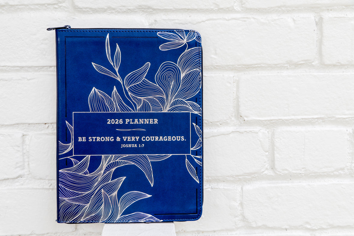 2026 NKJV 16-Month Scripture Planner, Zippered Leathersoft, Navy, Be Strong & Very Courageous