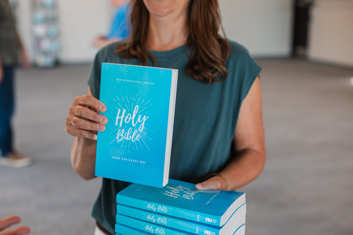 NIV, Holy Bible, Economy Edition, Paperback, Comfort Print: Hope for Every Day