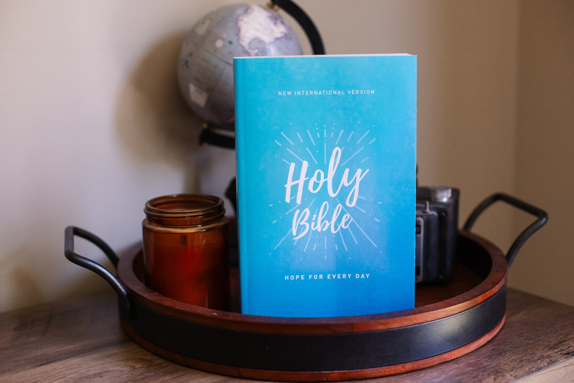 NIV, Holy Bible, Economy Edition, Paperback, Comfort Print: Hope for Every Day