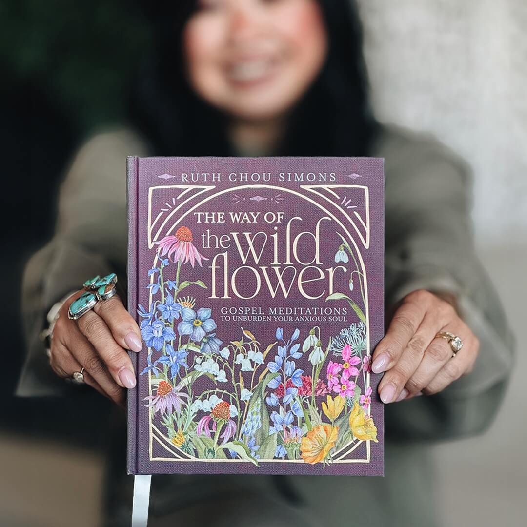 The Way of the Wildflower: Gospel Meditations to Unburden Your Anxious Soul – The Perfect Christian Devotional Christmas Gift for Women