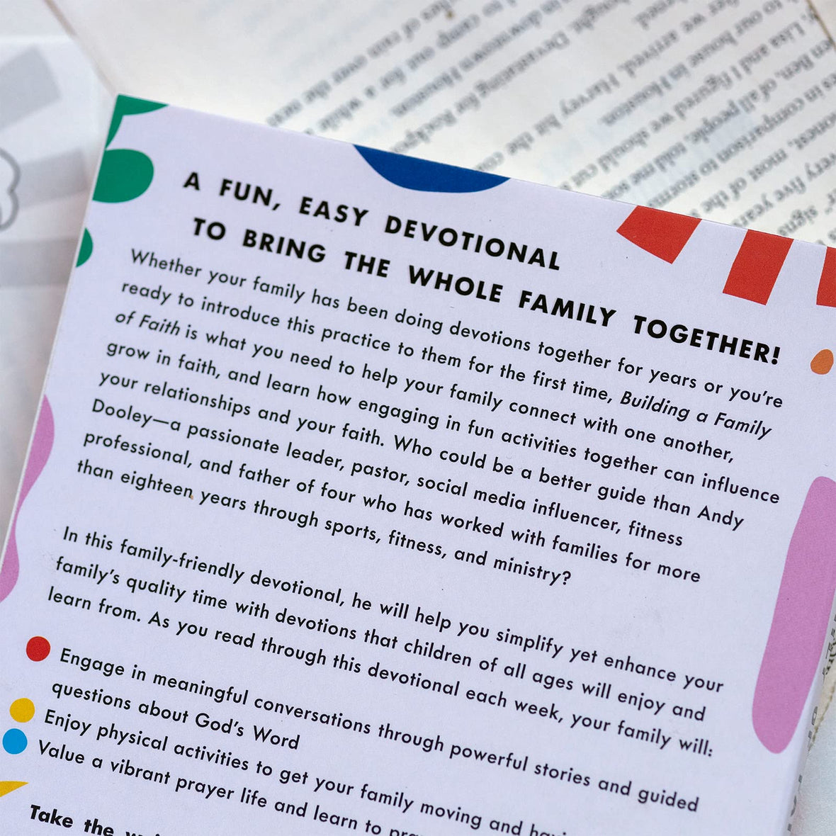 Fun Devotions Building a Family of Faith: Simple and Fun Devotions to Draw You Close ...