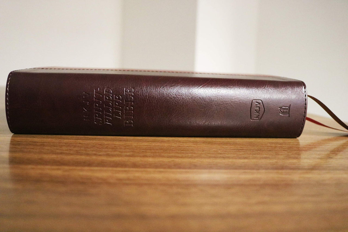 NKJV, Spirit-Filled Life Bible, Third Edition, Red Letter Edition, Comfort Print: Kingdom Equipping Through the Power of the Word