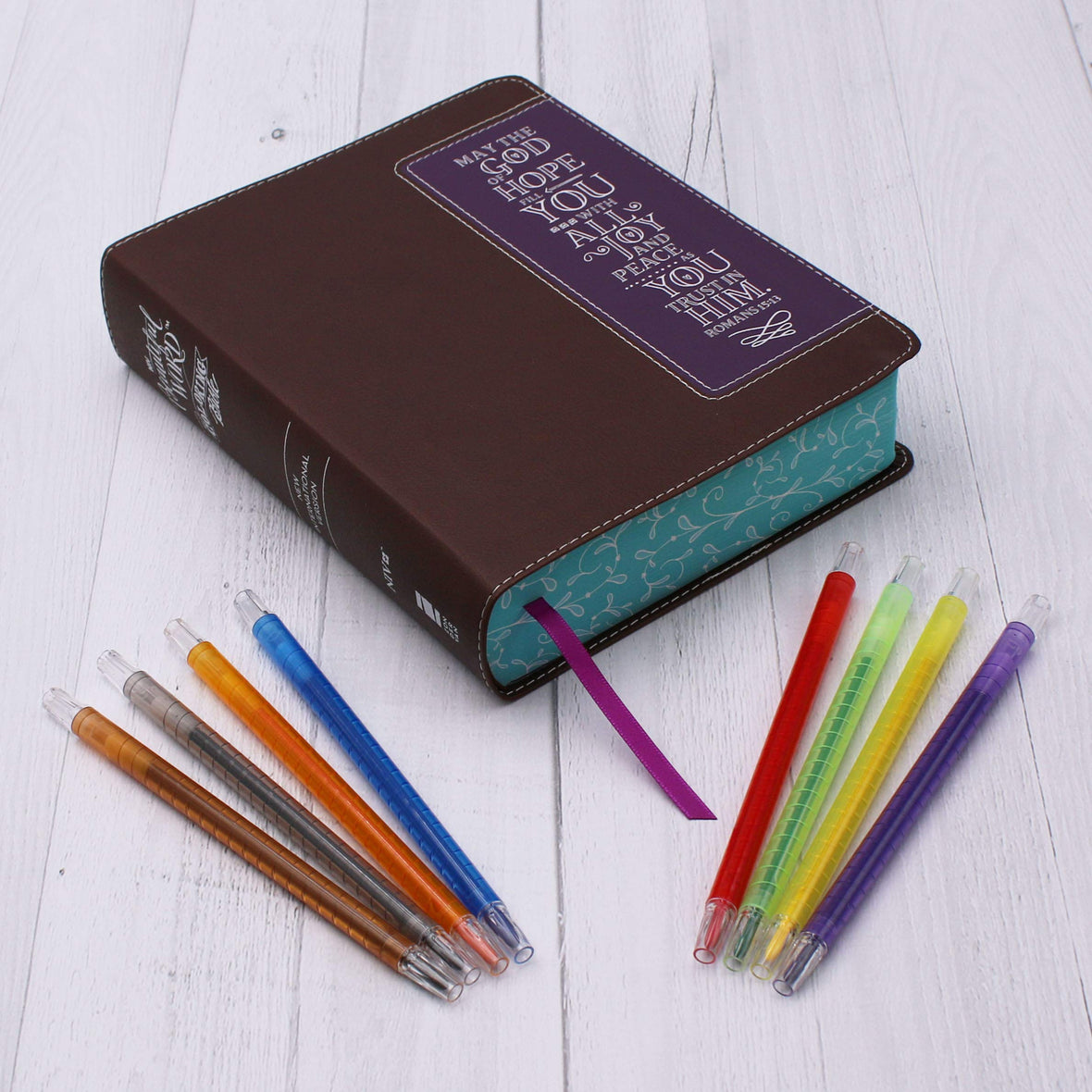NIV, Beautiful Word Coloring Bible and 8-Pencil Gift Set