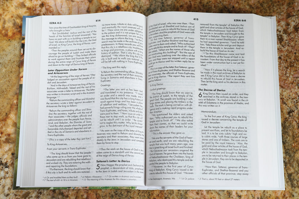 NIV, Holy Bible Textbook Edition, Hardcover – FaithGateway