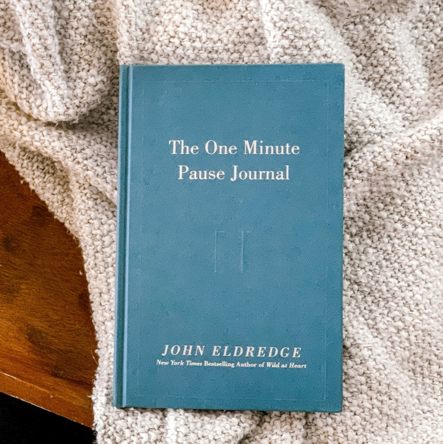 The One Minute Pause Journal: A Daily Invitation to Slow Down, Stop, a ...